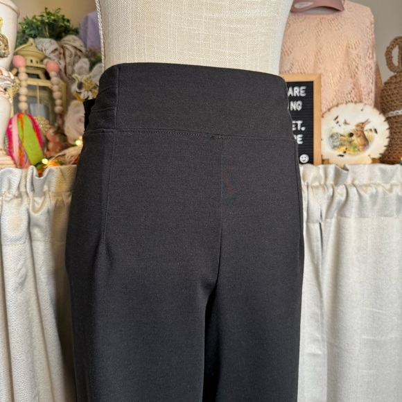Classic Black Straight-Leg Pull on Trousers by Cato Size 18/20W - Picture 12 of 13